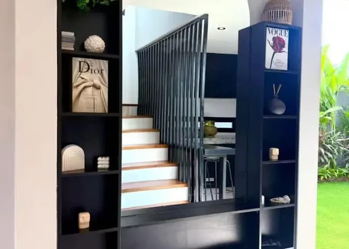 Antorini Unit 2 - Cozy & Modern *